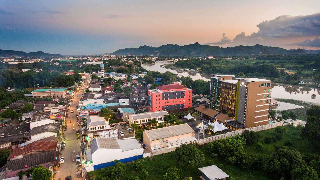 Natee The Riverfront Hotel Kanchanaburi Zewnętrze zdjęcie